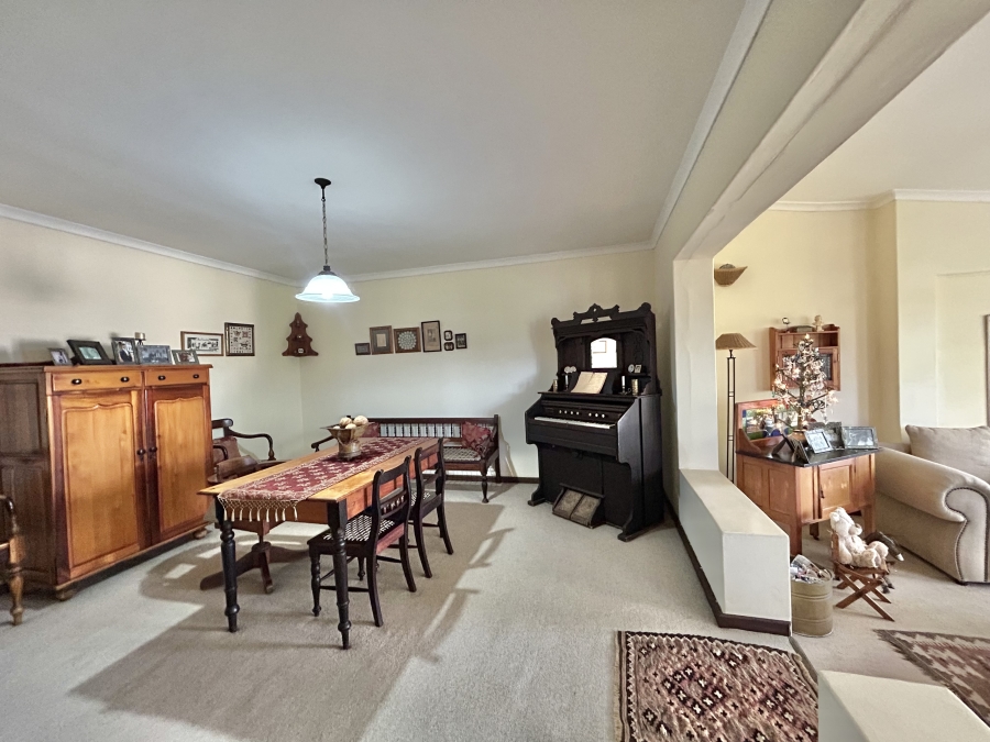 6 Bedroom Property for Sale in Ferreira Town Eastern Cape